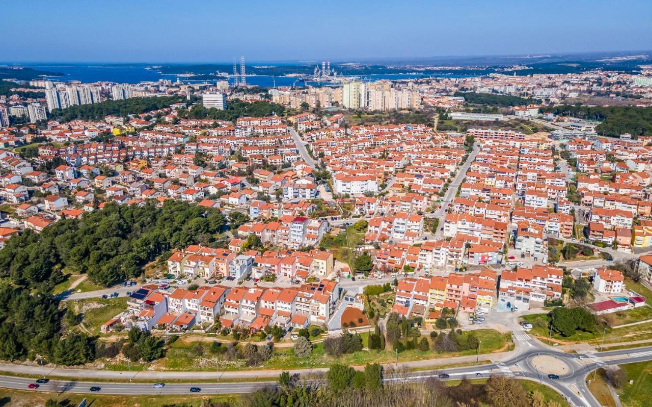 Apartment Blue Pula, New, Family Friendly, Comfortable, Free Parking And Wifi Exterior foto