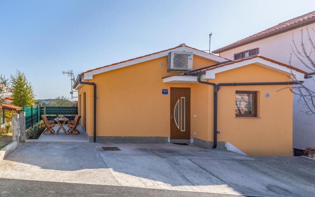 Apartment Blue Pula, New, Family Friendly, Comfortable, Free Parking And Wifi Exterior foto