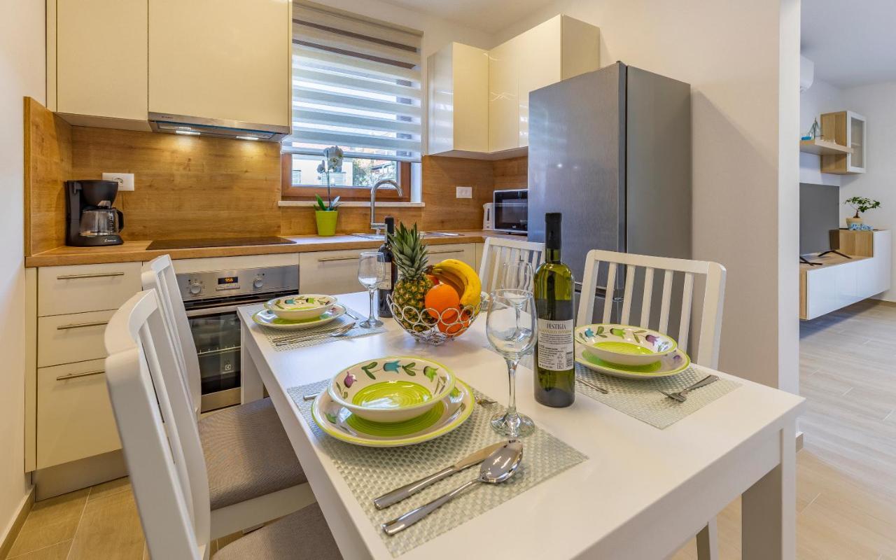 Apartment Blue Pula, New, Family Friendly, Comfortable, Free Parking And Wifi Exterior foto